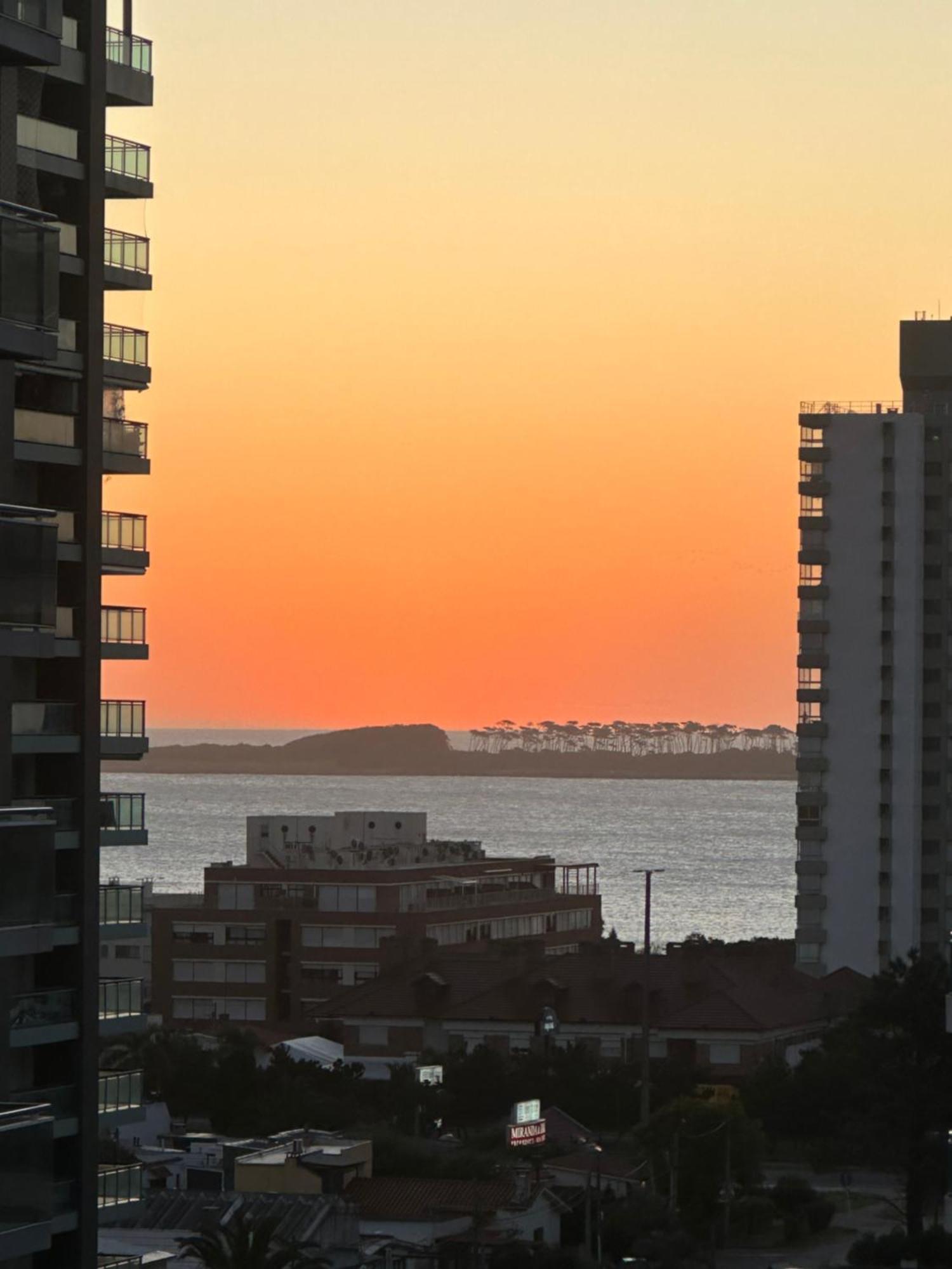 Hermoso Apartamento, Torre De Categoria Long Beach, En La Mejor Ubicacion De Punta Del Este Zewnętrze zdjęcie